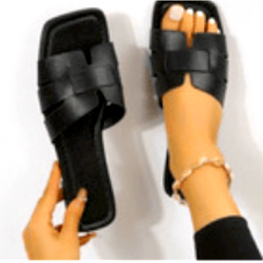 Ladies square toe sandal